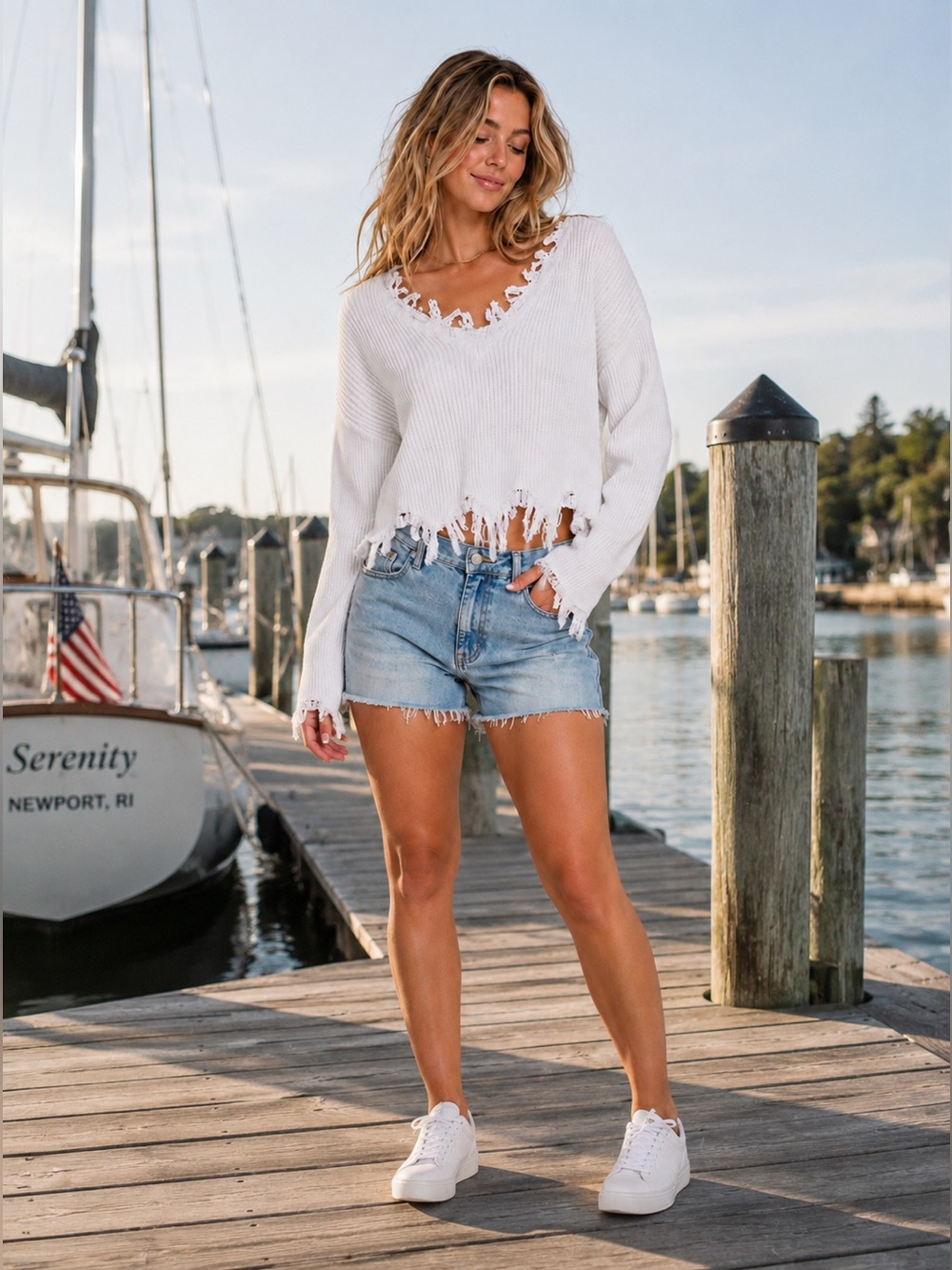 🐬 Edgy Distressed White V-Neck Ribbed Knit Cropped Sweater Size Large